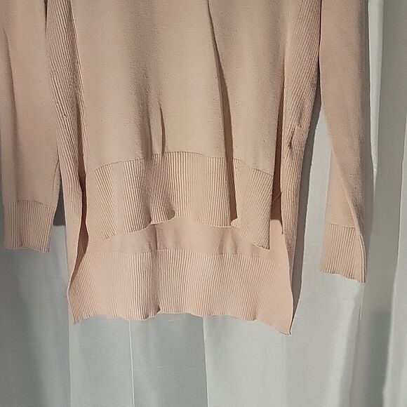 * Quinn pale pink pullover long sleeve sweater - Picture 6 of 7